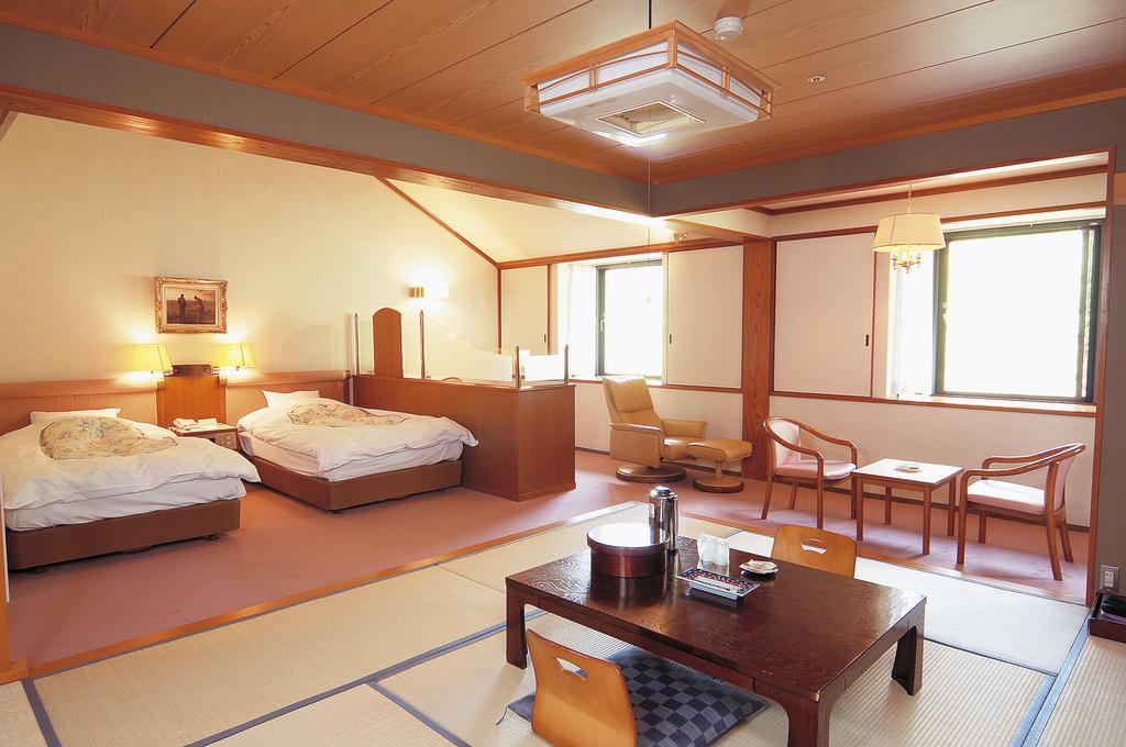 Watarase Onsen Hotel Sasayuri Hongu Buitenkant foto